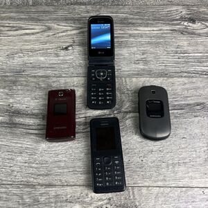 Lot of 4 Mixed Brands and Carriers Flip Phones - Untested For Parts